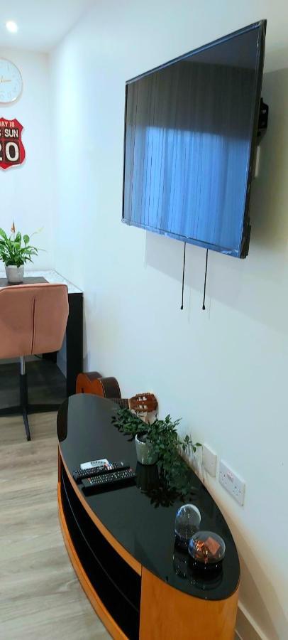 Great Studio Apartments - Netflix, Wifi, Digital Tv Sheffield Exterior foto