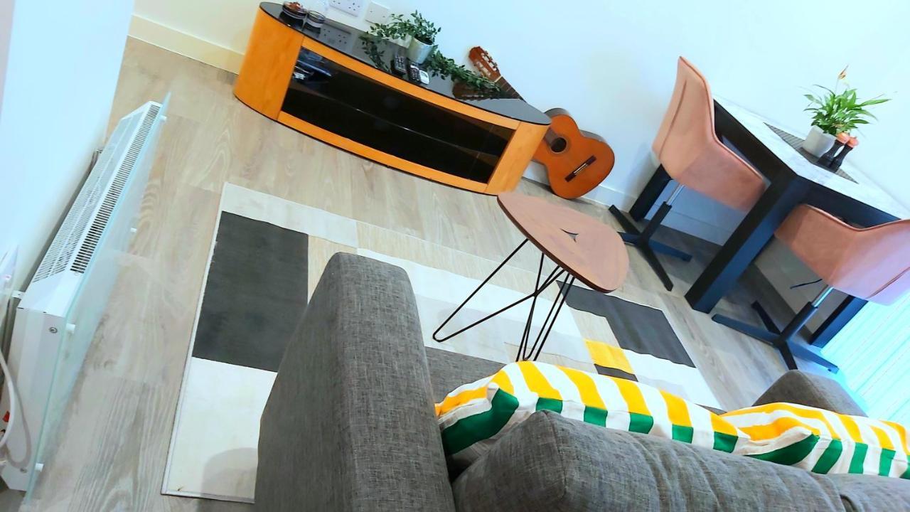 Great Studio Apartments - Netflix, Wifi, Digital Tv Sheffield Exterior foto